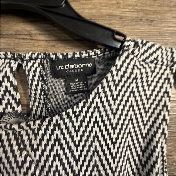 Liz Claiborne Black and White Fitted Asymmetrical Career Blouse - Picture 6 of 6